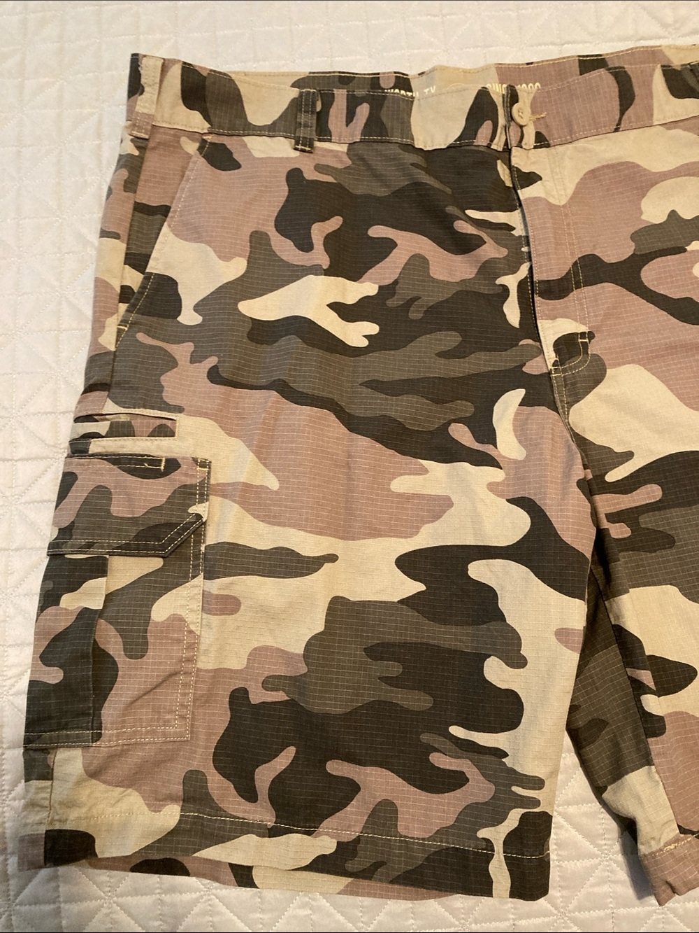 Dickies Men's Camo Cargo Shorts - Beige, Olive, Brown size 44 (0095)